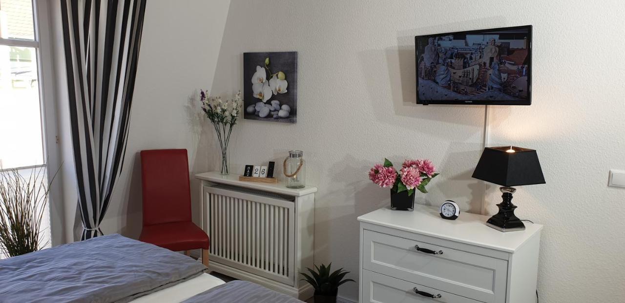 Fewo Valencia Am Rosenhof - 5 Sterne Dtv Кюлунгсборн Экстерьер фото